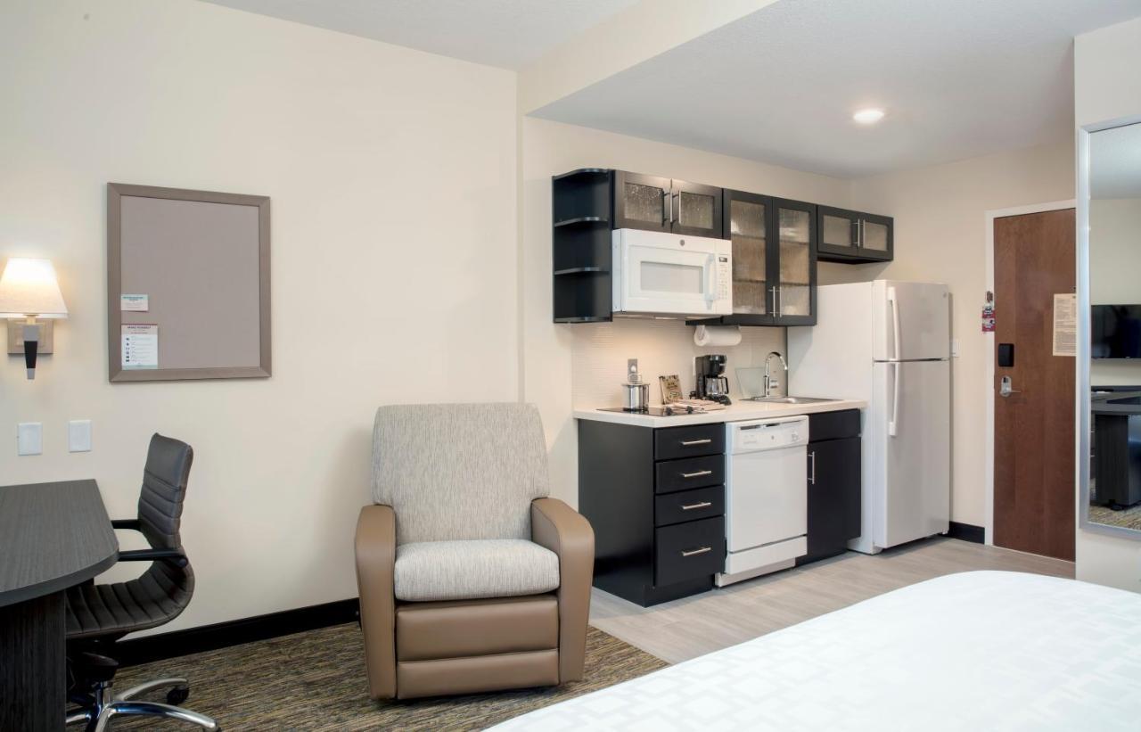 Candlewood Suites - Miami Exec Airport - Kendall By Ihg Country Walk Ngoại thất bức ảnh