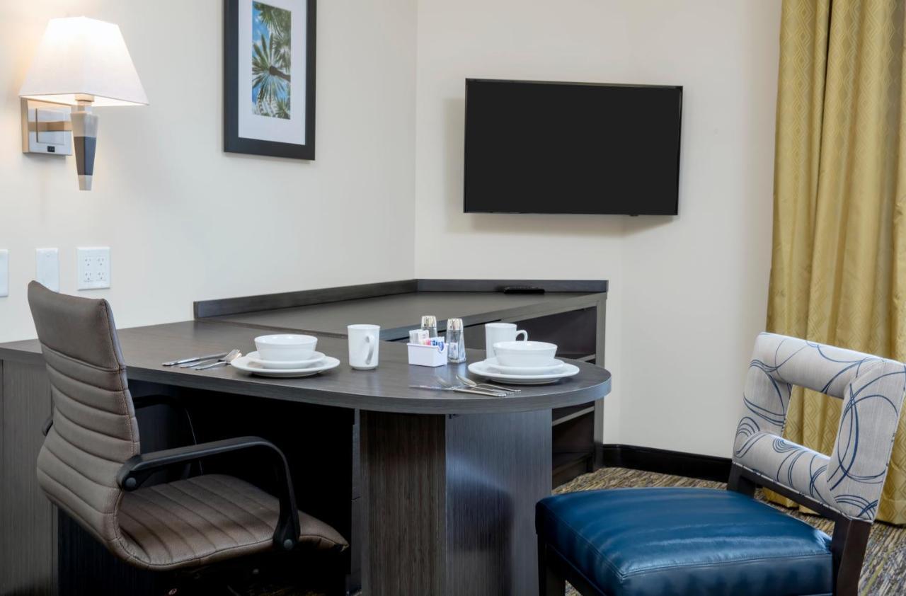 Candlewood Suites - Miami Exec Airport - Kendall By Ihg Country Walk Ngoại thất bức ảnh
